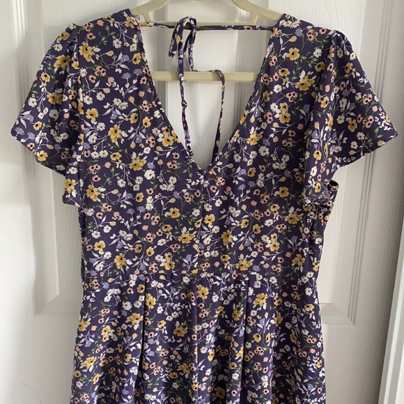 Floral romper - Picture 3 of 3